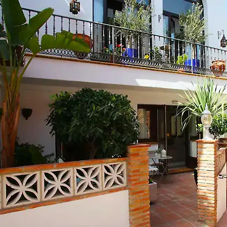 Pensión Casa Ella *